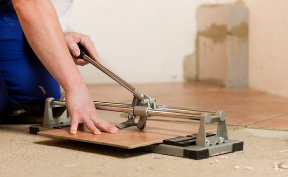 Как резать кафельную плитку в домашних условиях: эффективные методы и советы