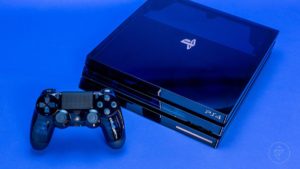 Обновления PS4 позволят осуществлять предзагрузку игр и регулировать подсветку